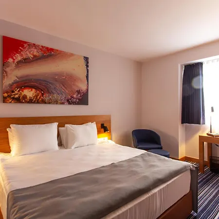 Western Terminus Hotell 4*