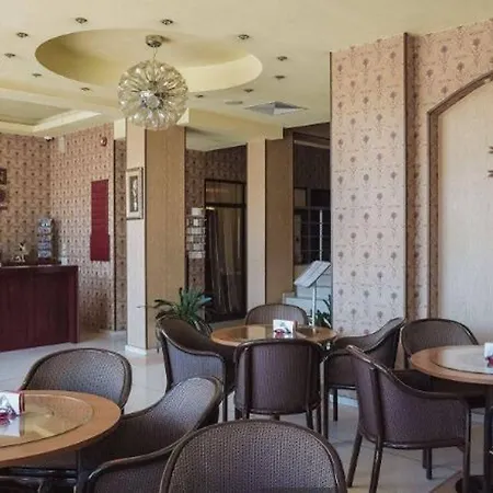 Western Terminus Otel 4*