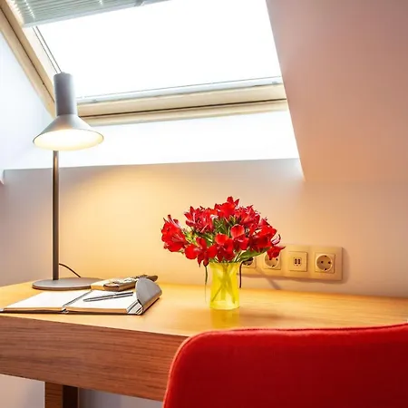 Western Terminus فندق