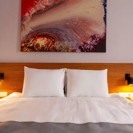 فندق Western Terminus 4*