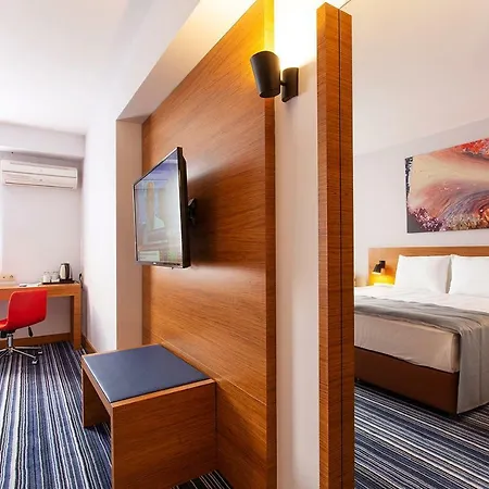 Otel Western Terminus