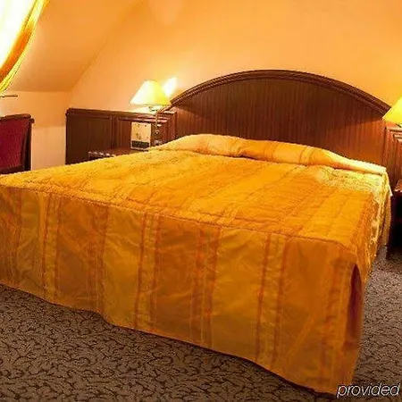Western Terminus Hotell 4*