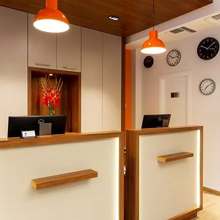 Western Terminus Otel 4*