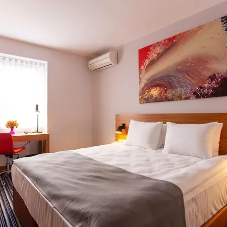 Western Terminus Otel