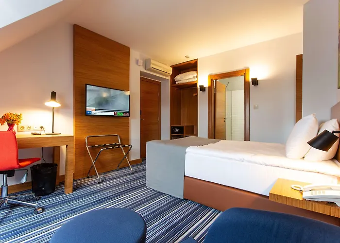 索菲亚广场酒店 4*