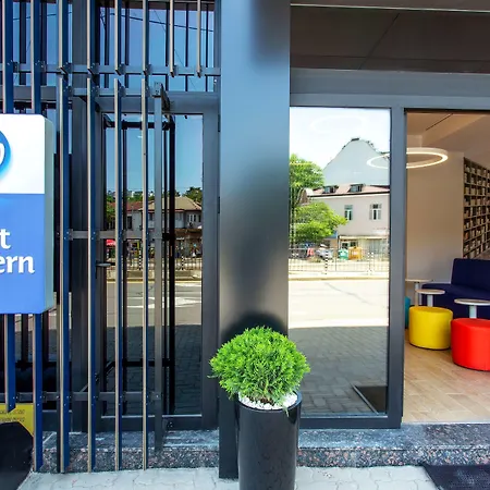 索菲亚广场酒店 4*